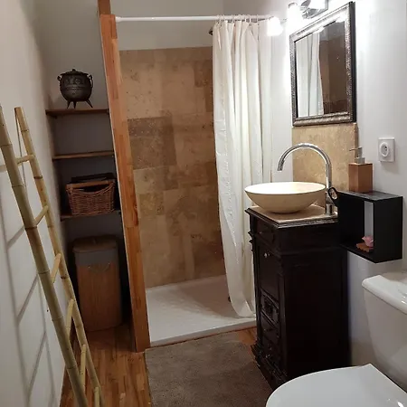 De La Tour Avec Piscine Entre Carcassonne Et Narbonne Apartment